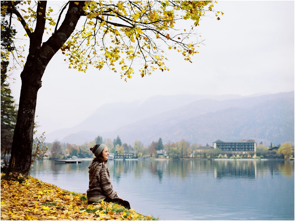Golden Healing: Why Kashmir in Autumn Is the Ultimate Reset for Corporate Fatigue image