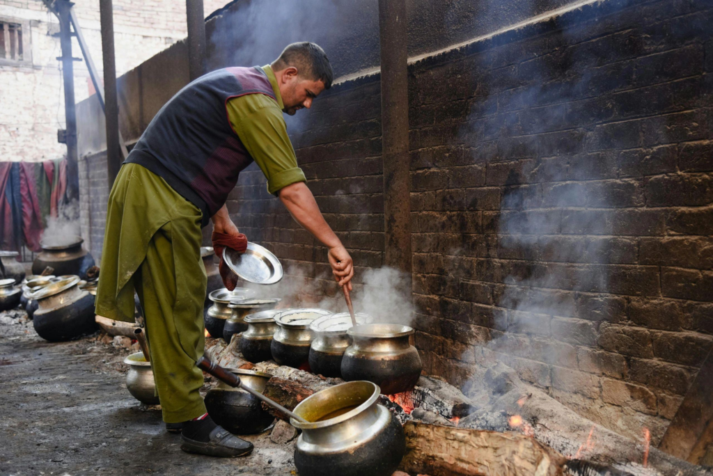 The Anatomy of Wazwan & Kashmiri Tea: How Local Culinary Arts Can Heal a Tired Mind image