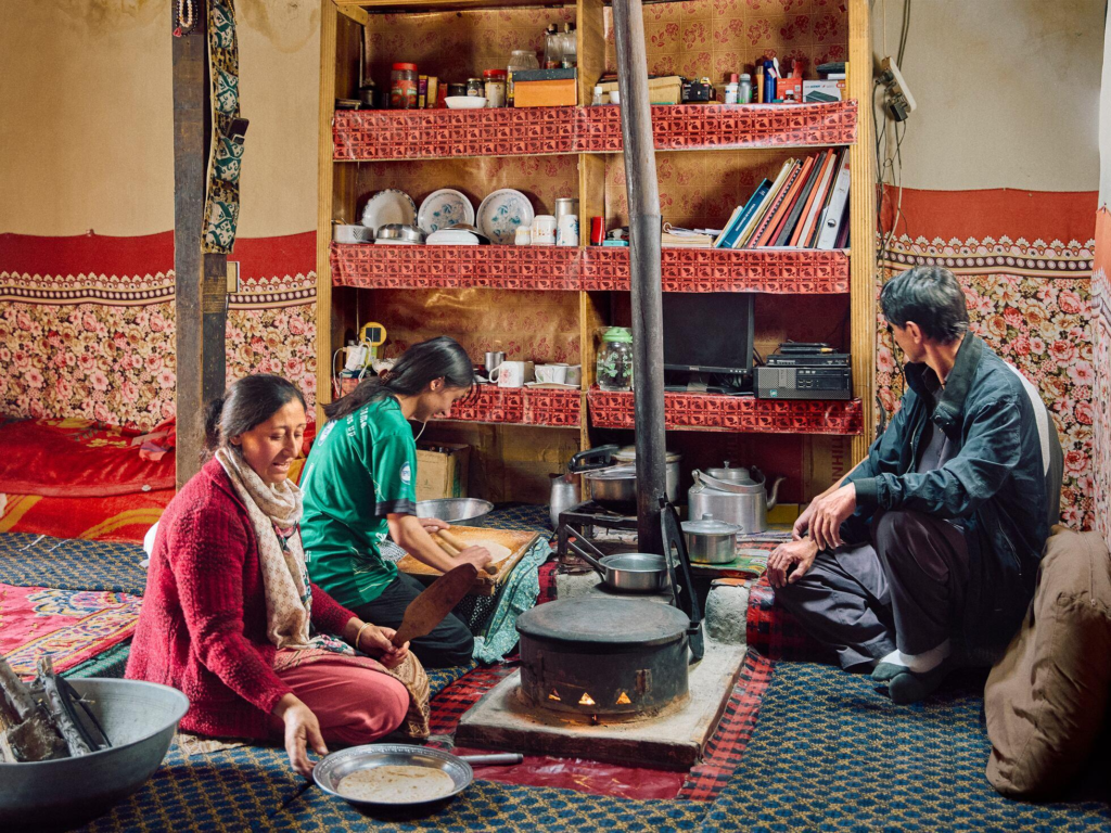 The Anatomy of Wazwan & Kashmiri Tea: How Local Culinary Arts Can Heal a Tired Mind image